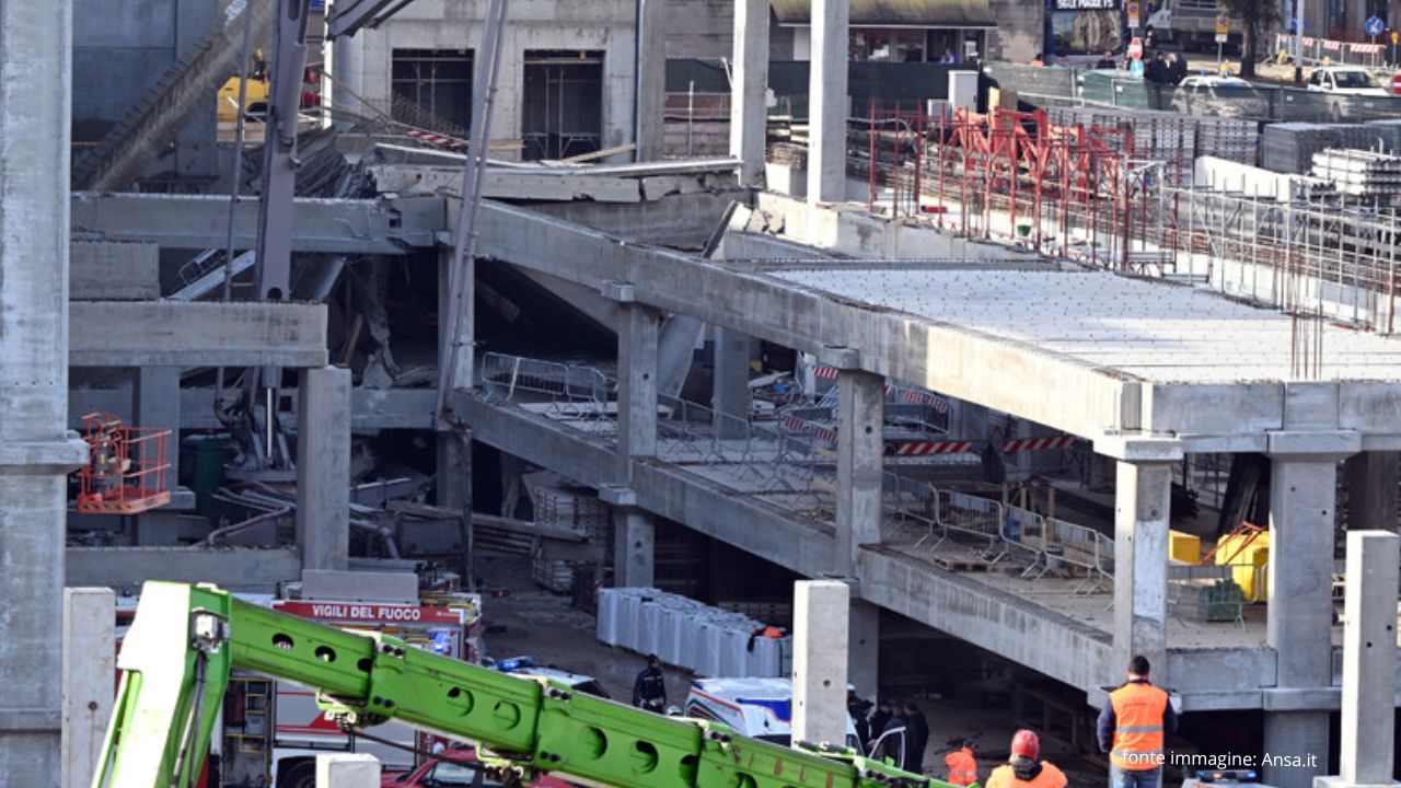 Tragedia a Firenze: crolla il solaio di un prefabbricato in un cantiere edile					