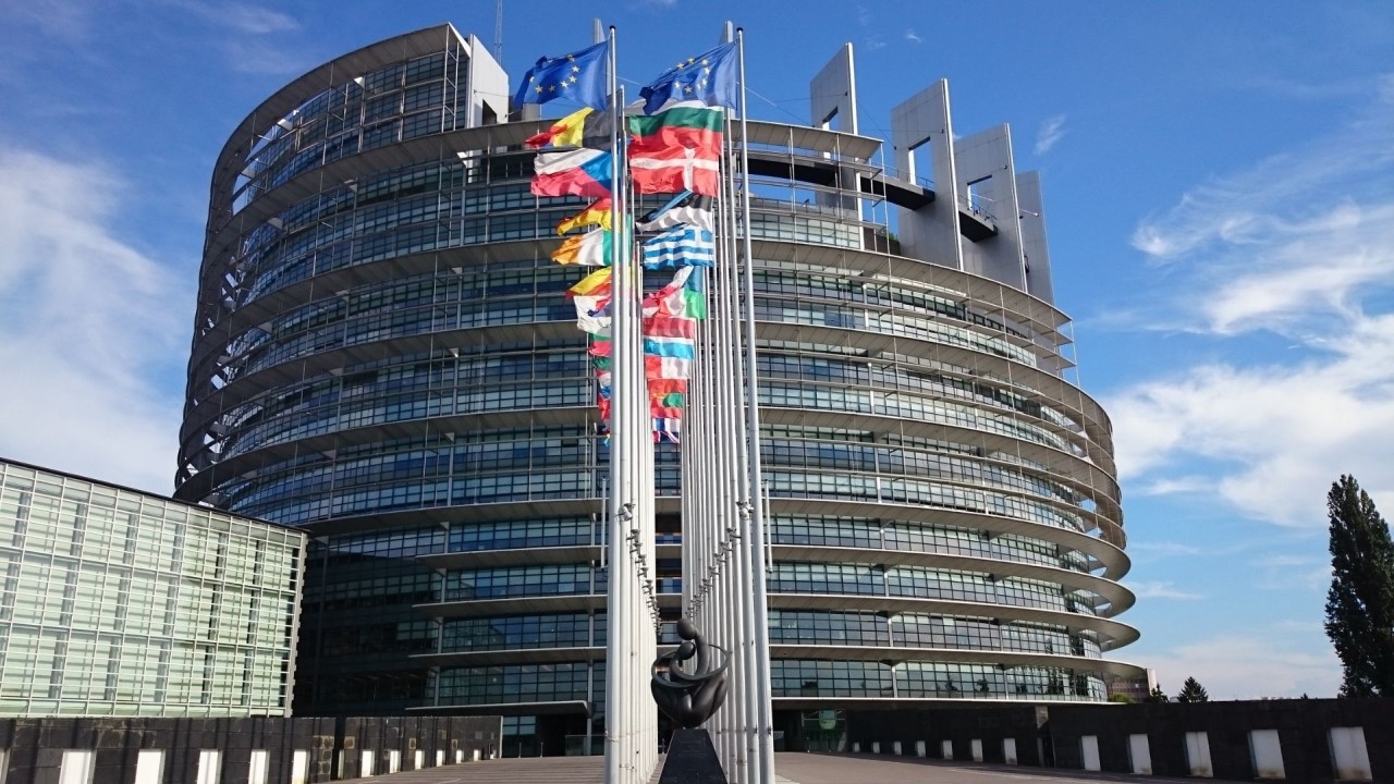 L'economia dell'UE dovrebbe evitare la recessione, ma persistono serie difficoltà					