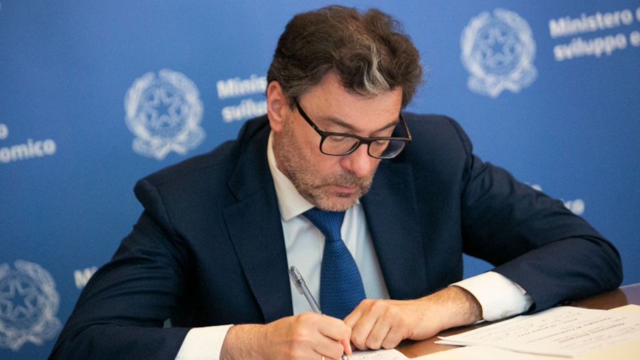 Guerra Russia-Ucraina: il Ministro Giorgetti vara la task force per le imprese					